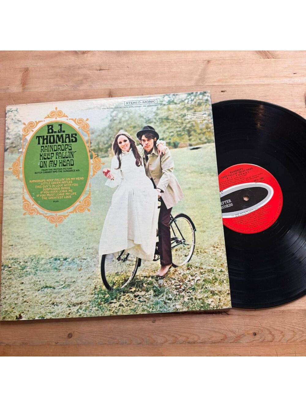B.J. Thomas - Raindrops keep Fallin' on my Head 33rpm VG+ VR25